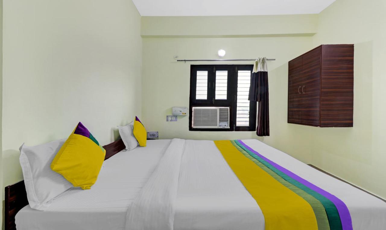 Hotel Pragati Palace Mathura Exteriér fotografie