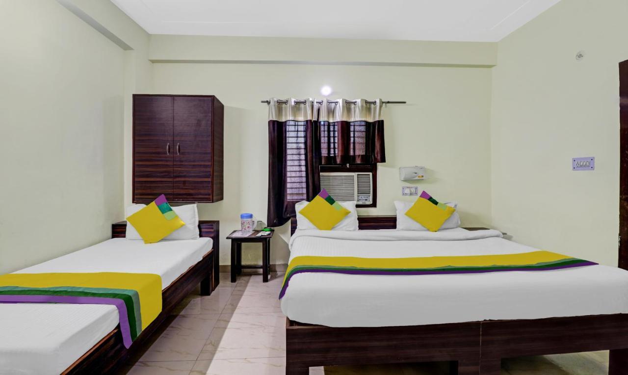 Hotel Pragati Palace Mathura Exteriér fotografie